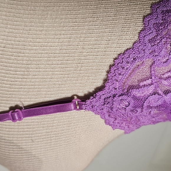 This Is A Lot Of 3 Y2K tanks. Tops with Lace Trim Size Meduim by Bozzolo. - Picture 4 of 12